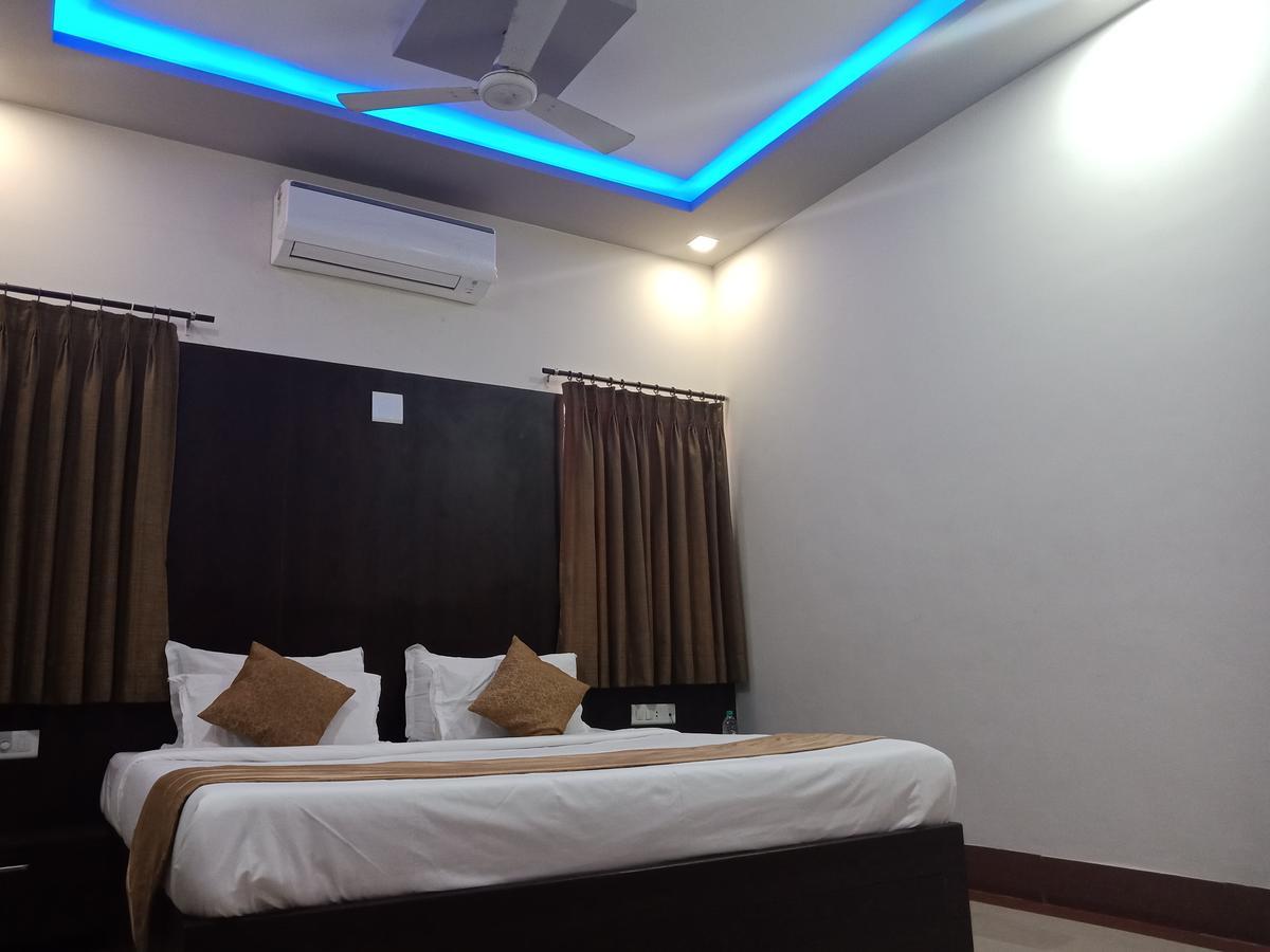 Hotel Nilay Dwarka  Exterior photo