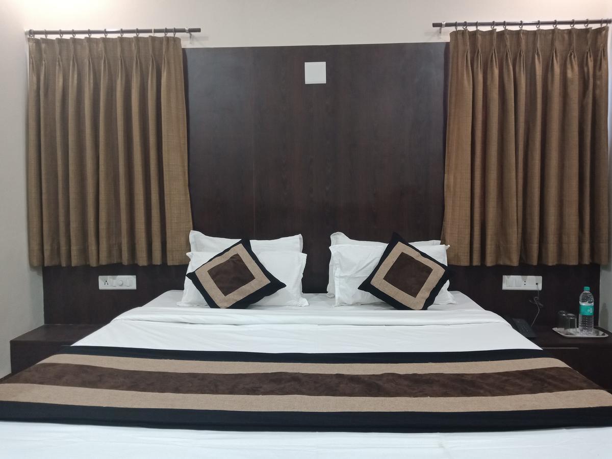 Hotel Nilay Dwarka  Exterior photo