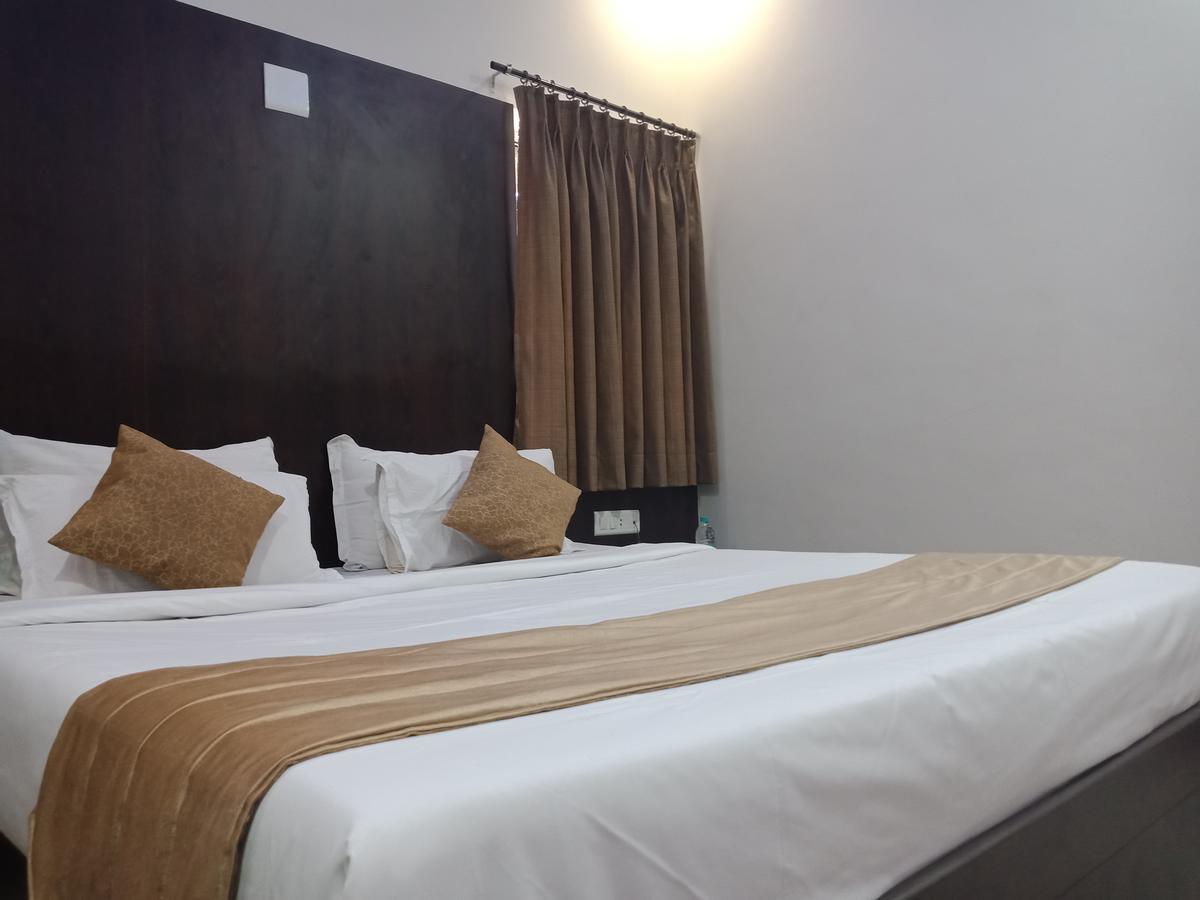 Hotel Nilay Dwarka  Exterior photo