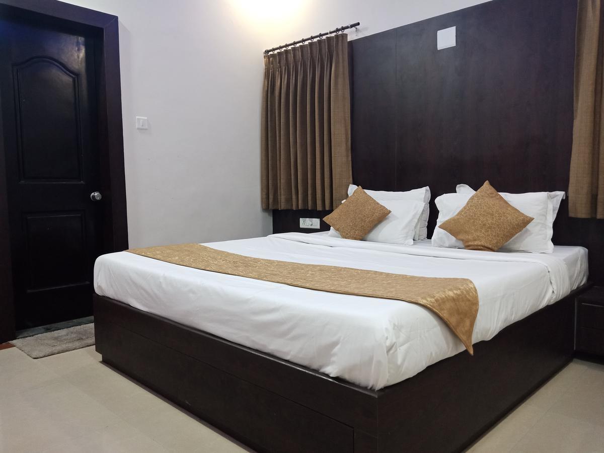 Hotel Nilay Dwarka  Exterior photo