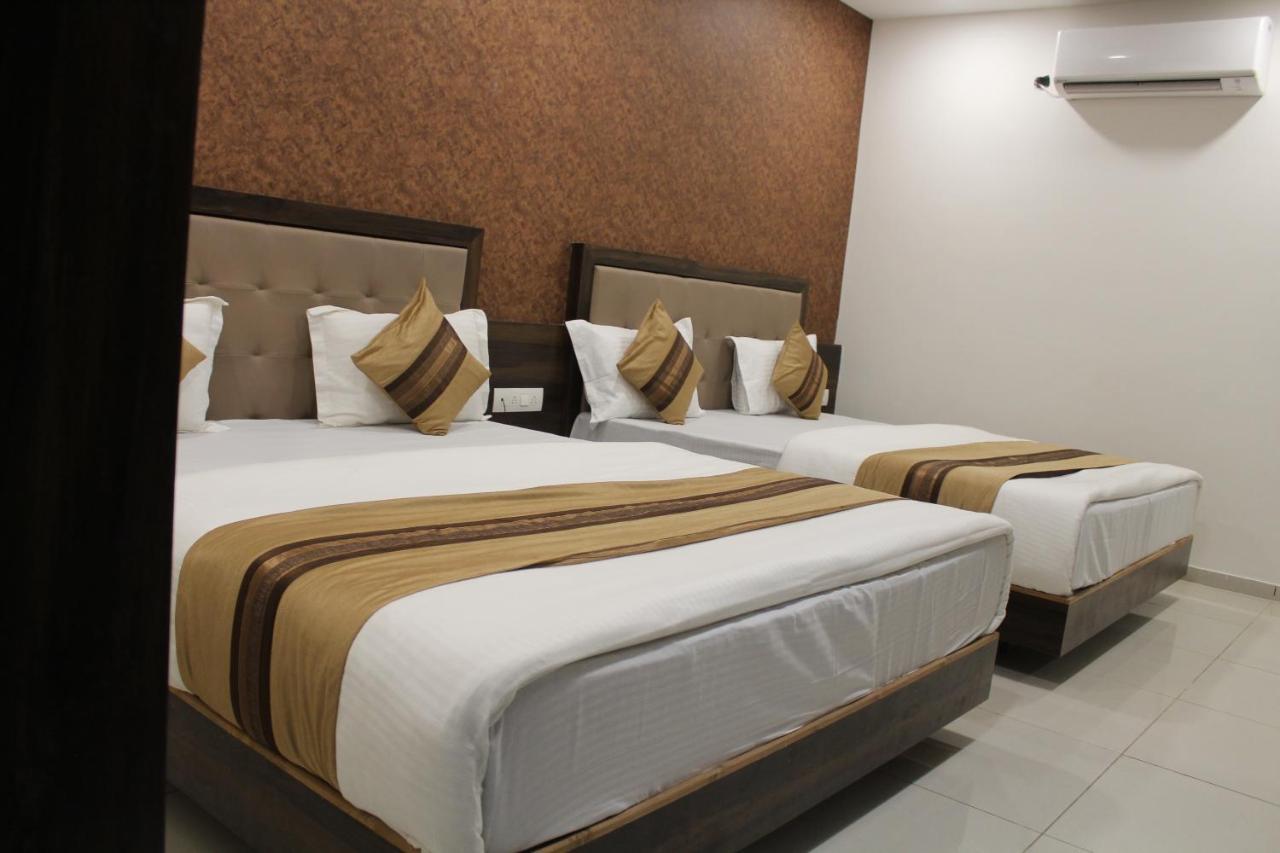 Hotel Nilay Dwarka  Exterior photo
